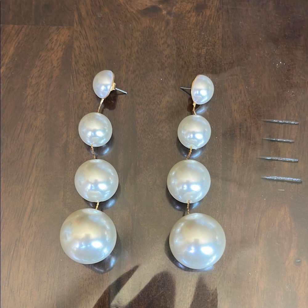 Zara Elegant Silver Pearl Drop Earrings